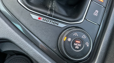 Volkswagen Tiguan 2.0 TDi 150 4Motion R-Line 5dr Diesel Estate